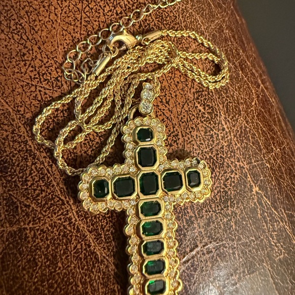 Vintage 80s Camrose & Kross JBK Gold-Tone Necklace w/ Faux Emeralds, 20” Chain - Picture 3 of 3